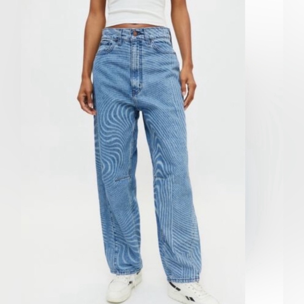 High-Rise Extreme Baggy Jeans